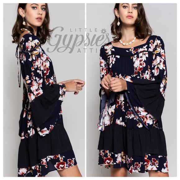 POL Floral Swing and Bell Sleeve Dress - Picture 7 of 13